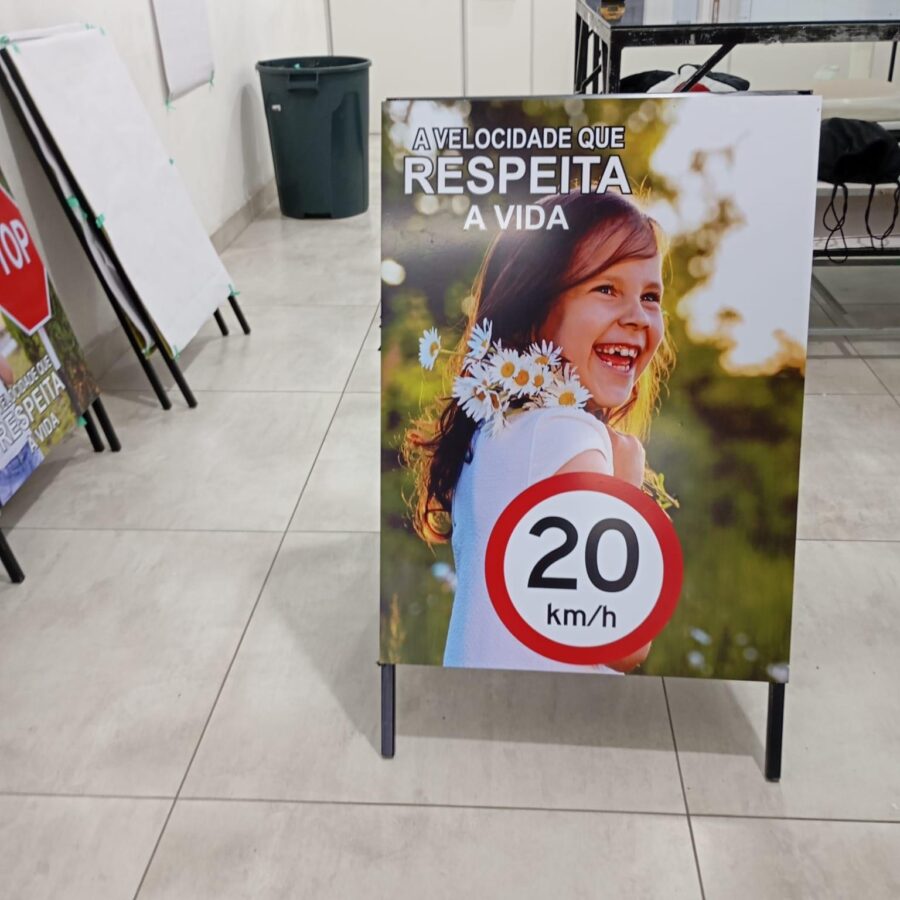 Placas indicativas — 03